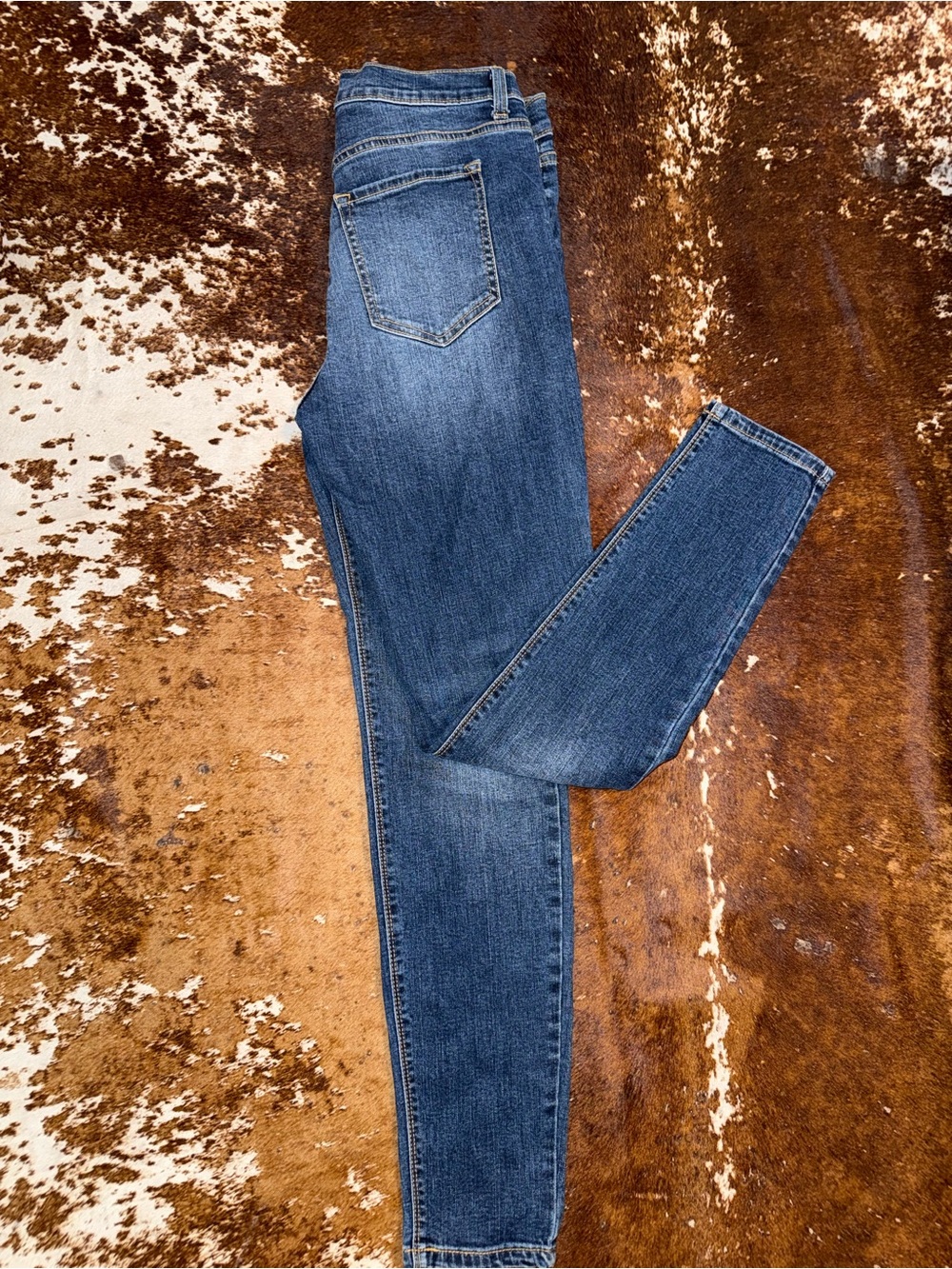 Sneak Peek Boutique brand Women's Blue Skinny Jeans size 9/29